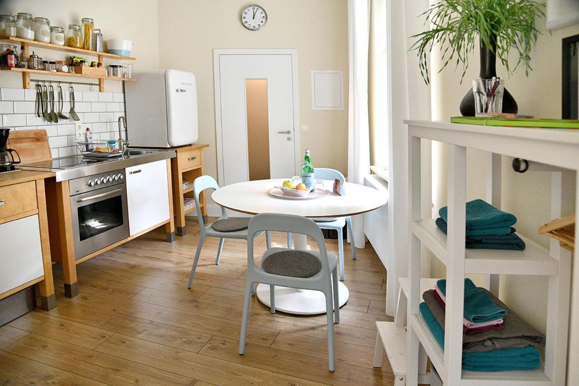 Jethon Studio-Appartement Im Gruenen Bernburg Exteriör bild